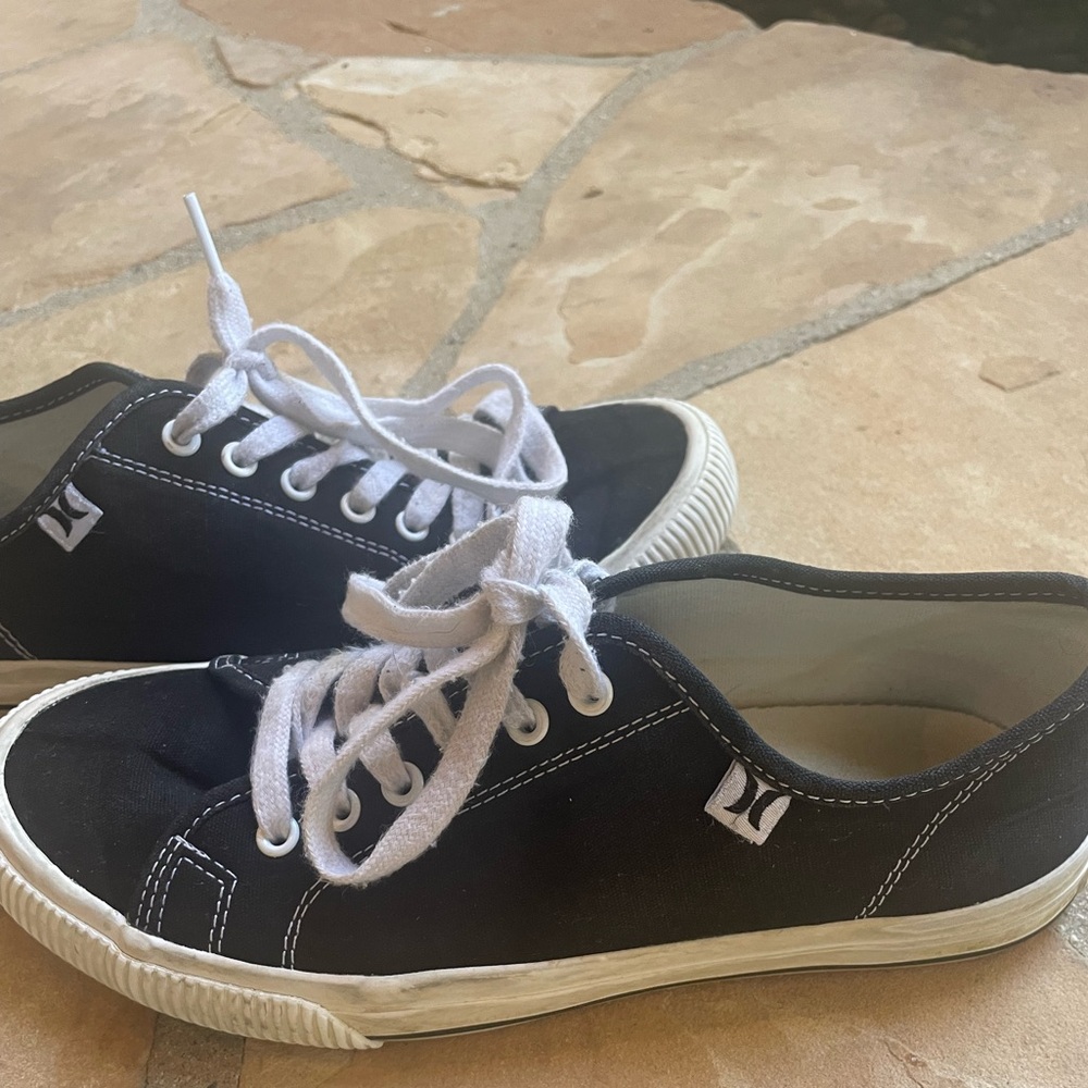 Hurley Women’s Cica Style Sneakers Black White Lace-Up Size 6.5 - Picture 7 of 8